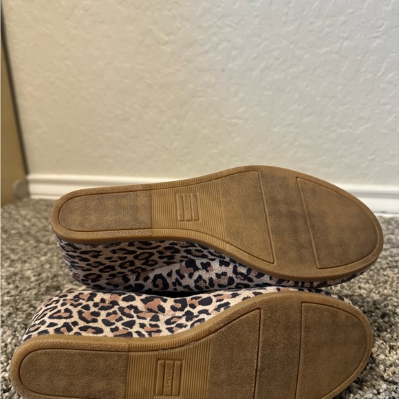 TOMS kelsey leopard bootie size 8.5 new no tags - Picture 2 of 6